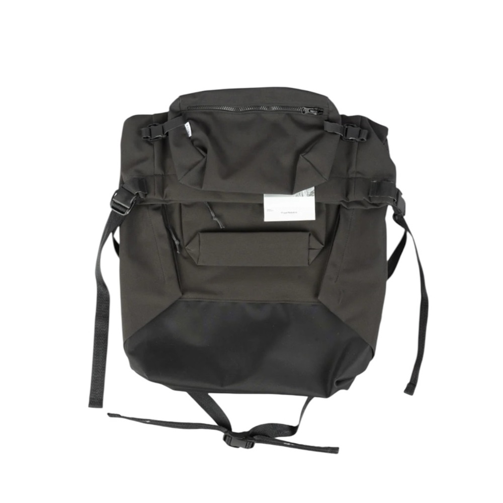 GR10K BACKPACK BLACK WITH TAGS